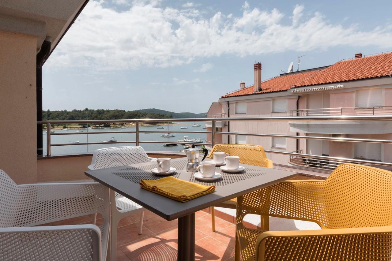 Seafront Apartment Gaby Medulin Kültér fotó